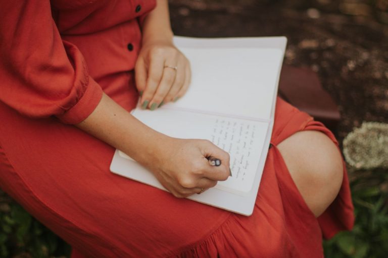 GRAPHY-LABO | EL RELATO TALLER DE ESCRITURA CON ESTUARDO PRADO